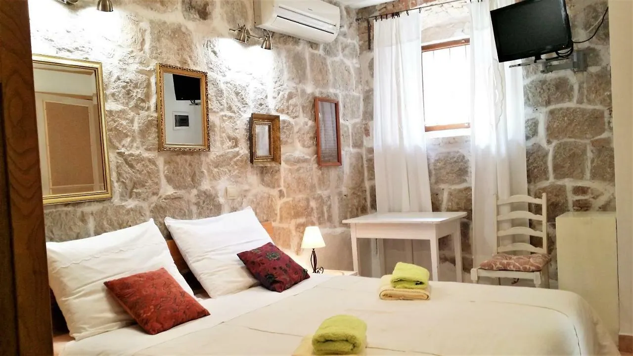 ספליט Authentic Mediterranean Apartment 0*,  קרואטיה